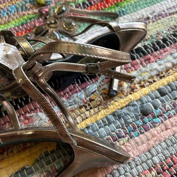 American Eagle Outfitters Silver Heels with Elegant Floral Design - Picture 11 of 15